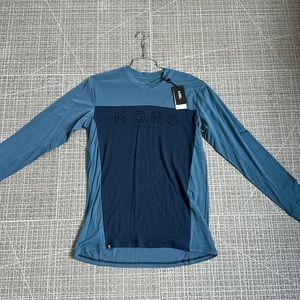 MERINO WOOL redwood enduro LS top - mens size Large - BLUE SLATE/MIDNIGHT